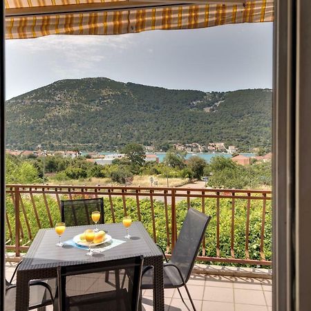 שיבניק Cozy Apartment Stana In Grebastica מראה חיצוני תמונה