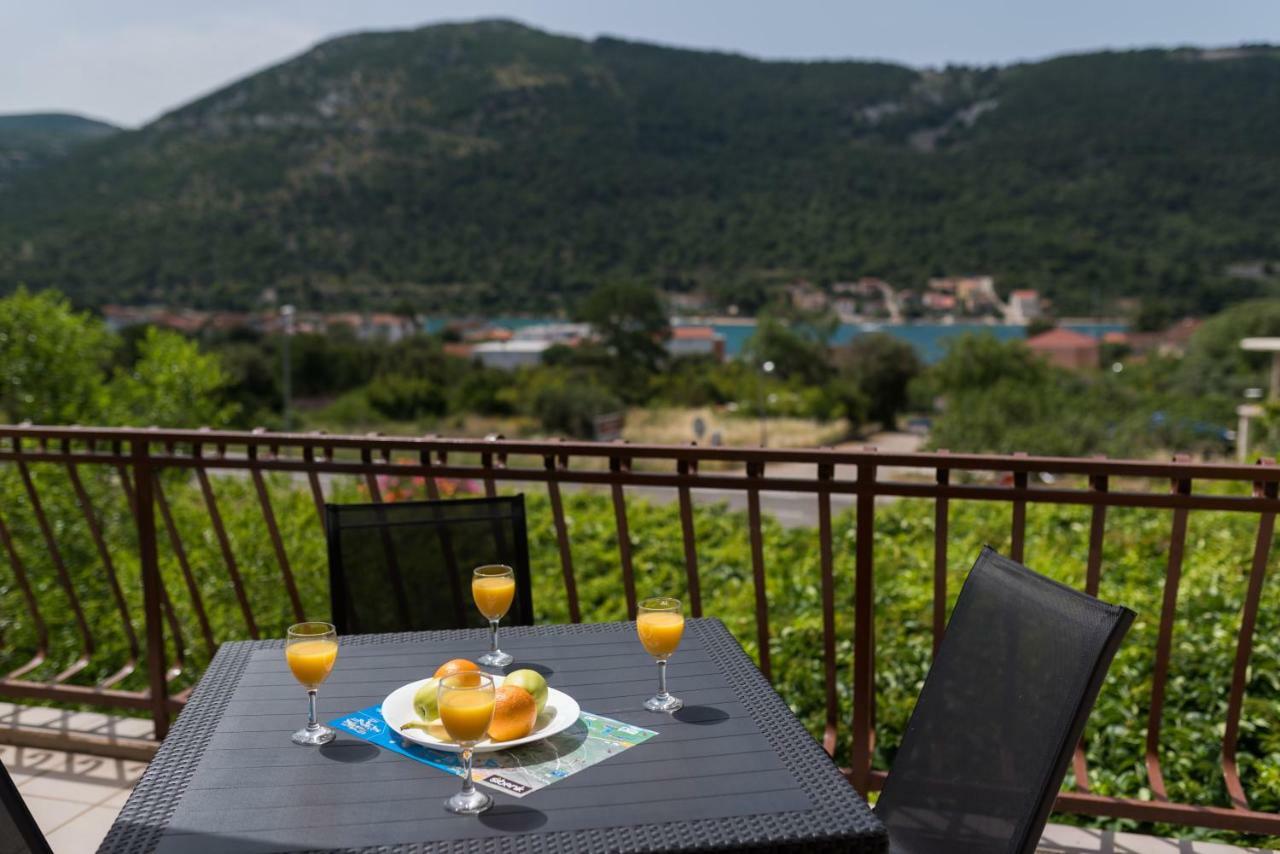 שיבניק Cozy Apartment Stana In Grebastica מראה חיצוני תמונה