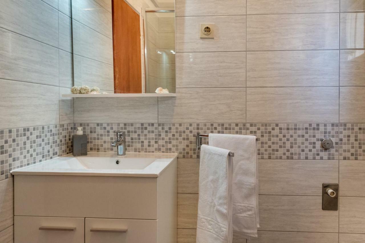 שיבניק Cozy Apartment Stana In Grebastica מראה חיצוני תמונה