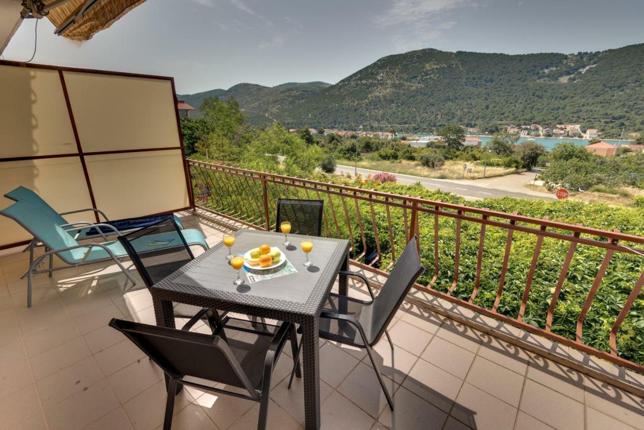 שיבניק Cozy Apartment Stana In Grebastica מראה חיצוני תמונה
