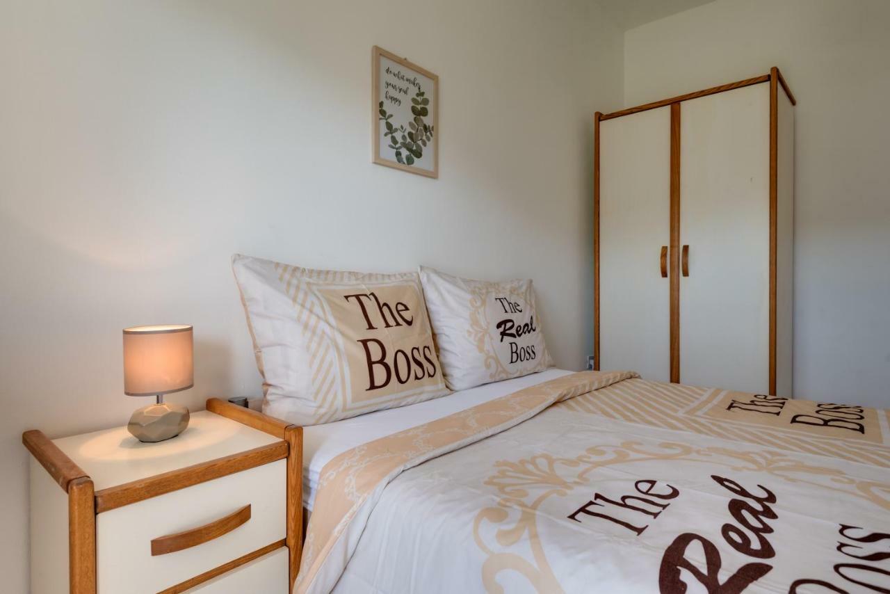 שיבניק Cozy Apartment Stana In Grebastica מראה חיצוני תמונה